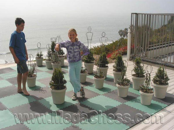 Mega Chess Giant Chess Sets MegaChess 37 Inch Topiary Wire Frame Giant Chess Set